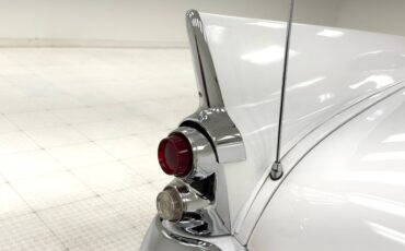 Packard-Hawk-1958-Snow-White-Tan-24