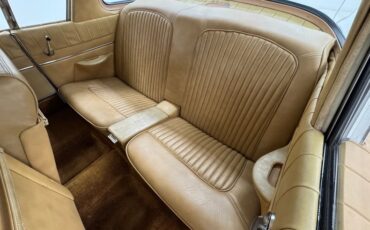 Packard-Hawk-1958-Snow-White-Tan-3