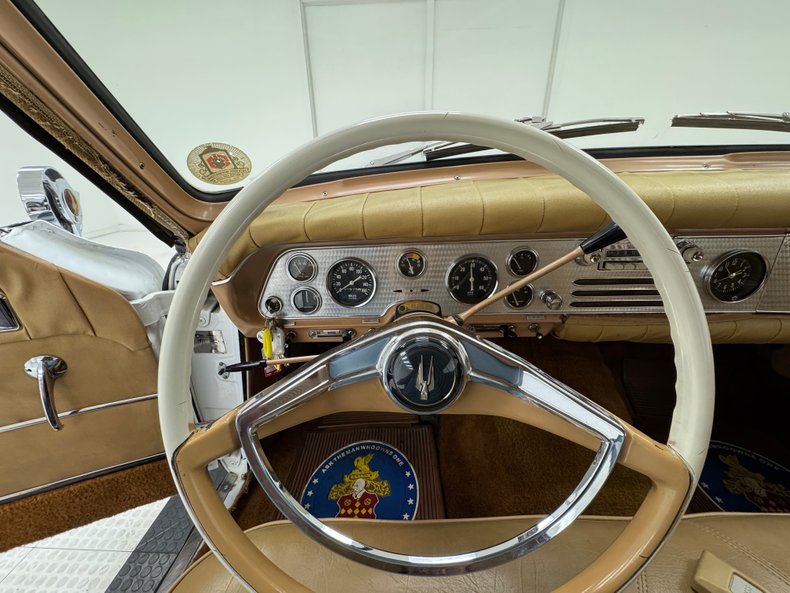 Packard-Hawk-1958-Snow-White-Tan-7