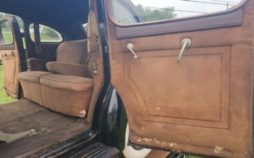 Packard-Limousine-1940-Limousine-11