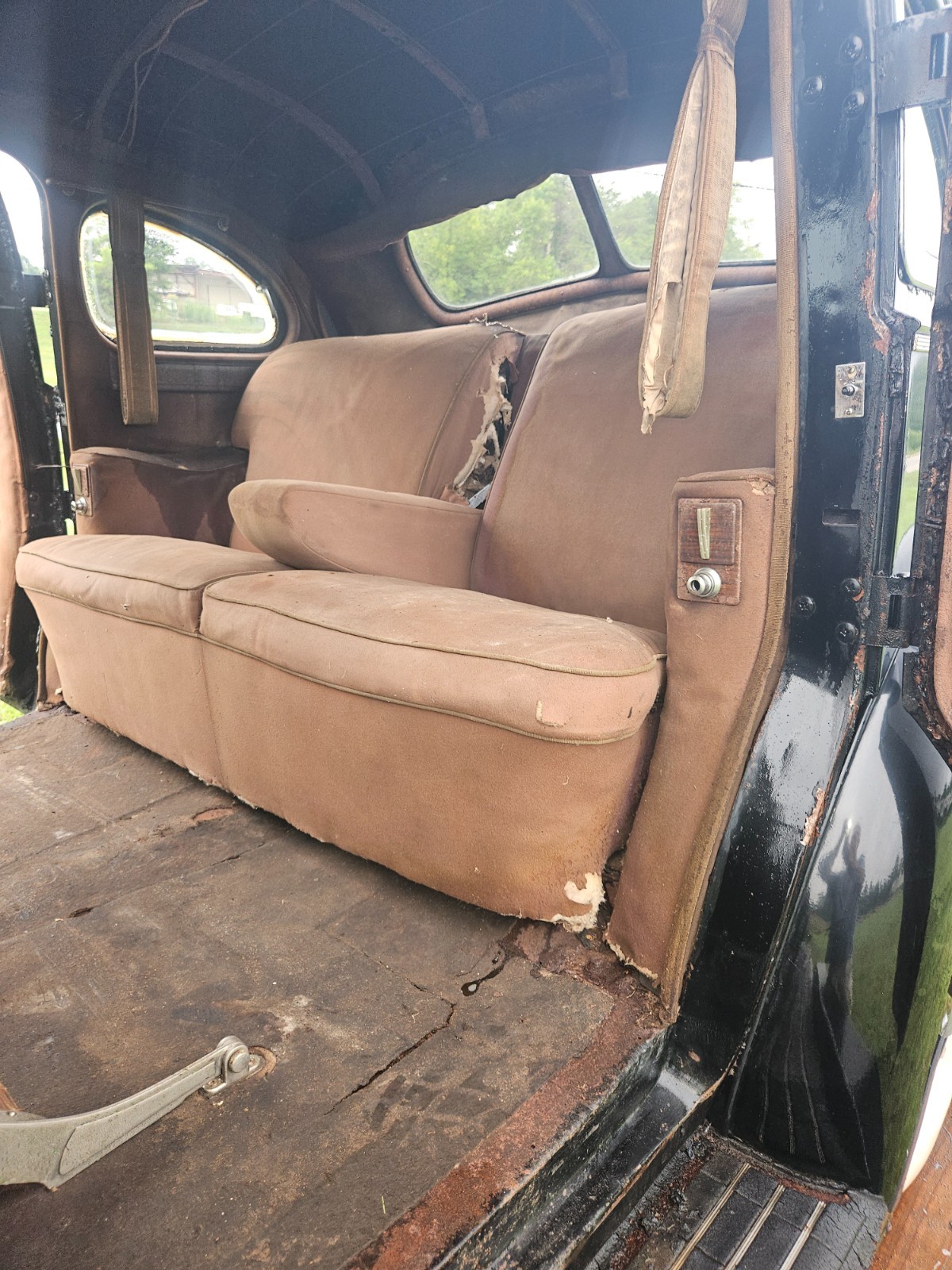 Packard-Limousine-1940-Limousine-12
