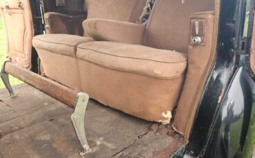 Packard-Limousine-1940-Limousine-13