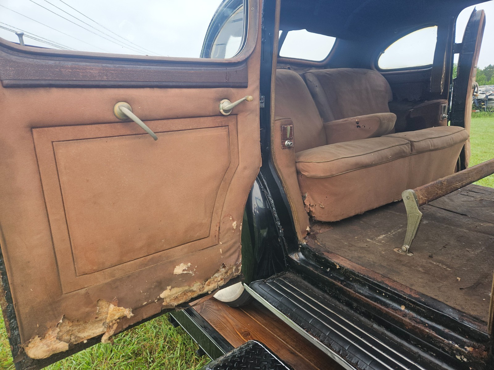 Packard-Limousine-1940-Limousine-14