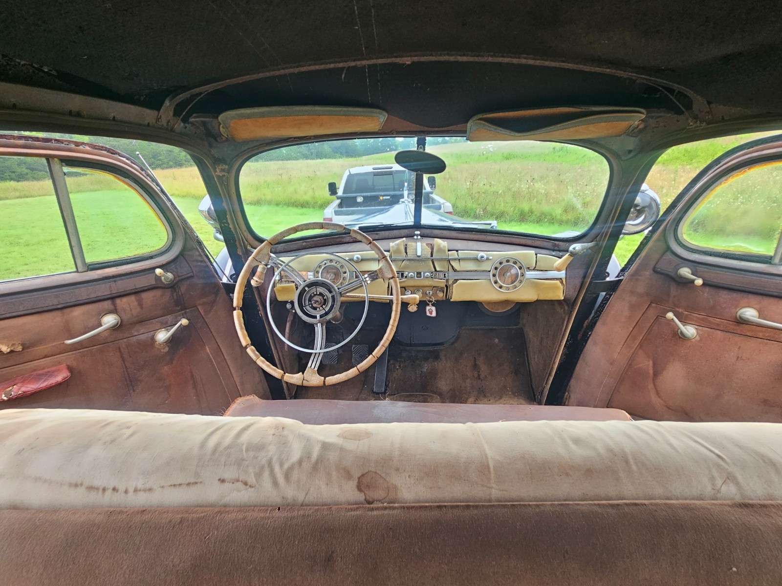Packard-Limousine-1940-Limousine-19