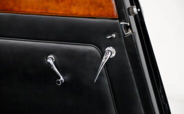 Packard-Other-1938-Formal-Black-Beige-13