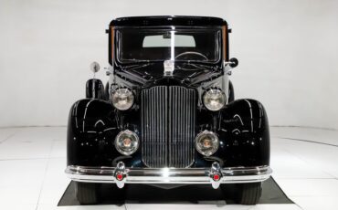 Packard-Other-1938-Formal-Black-Beige-34