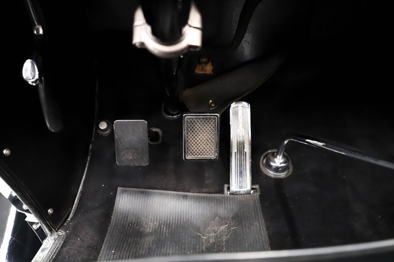 Packard-Other-1938-Formal-Black-Beige-35