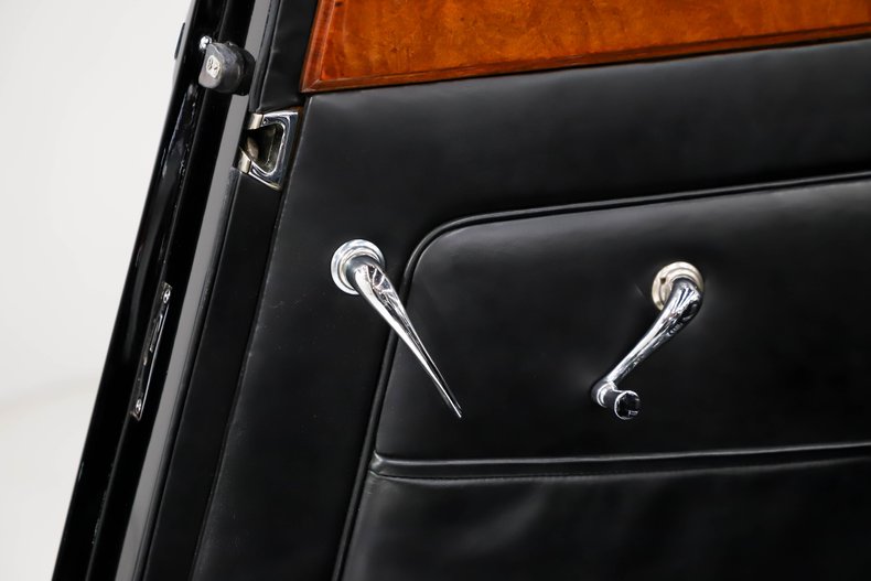 Packard-Other-1938-Formal-Black-Beige-42