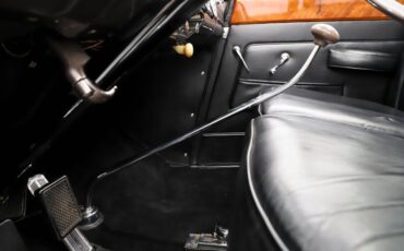 Packard-Other-1938-Formal-Black-Beige-9