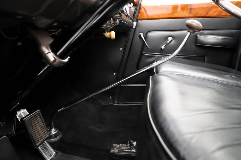 Packard-Other-1938-Formal-Black-Beige-9