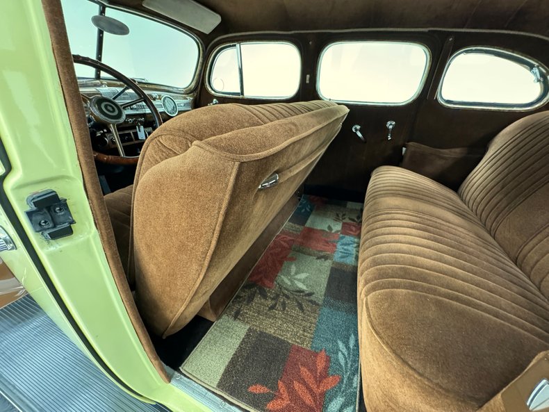 Packard-Other-1939-Pale-Yellow-Brown-5