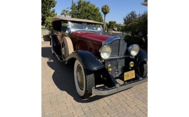 Packard-Phaeton-1932-Burgandy-Black-4