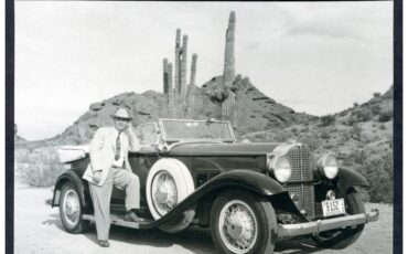 Packard-Phaeton-1932-Burgandy-Black-5