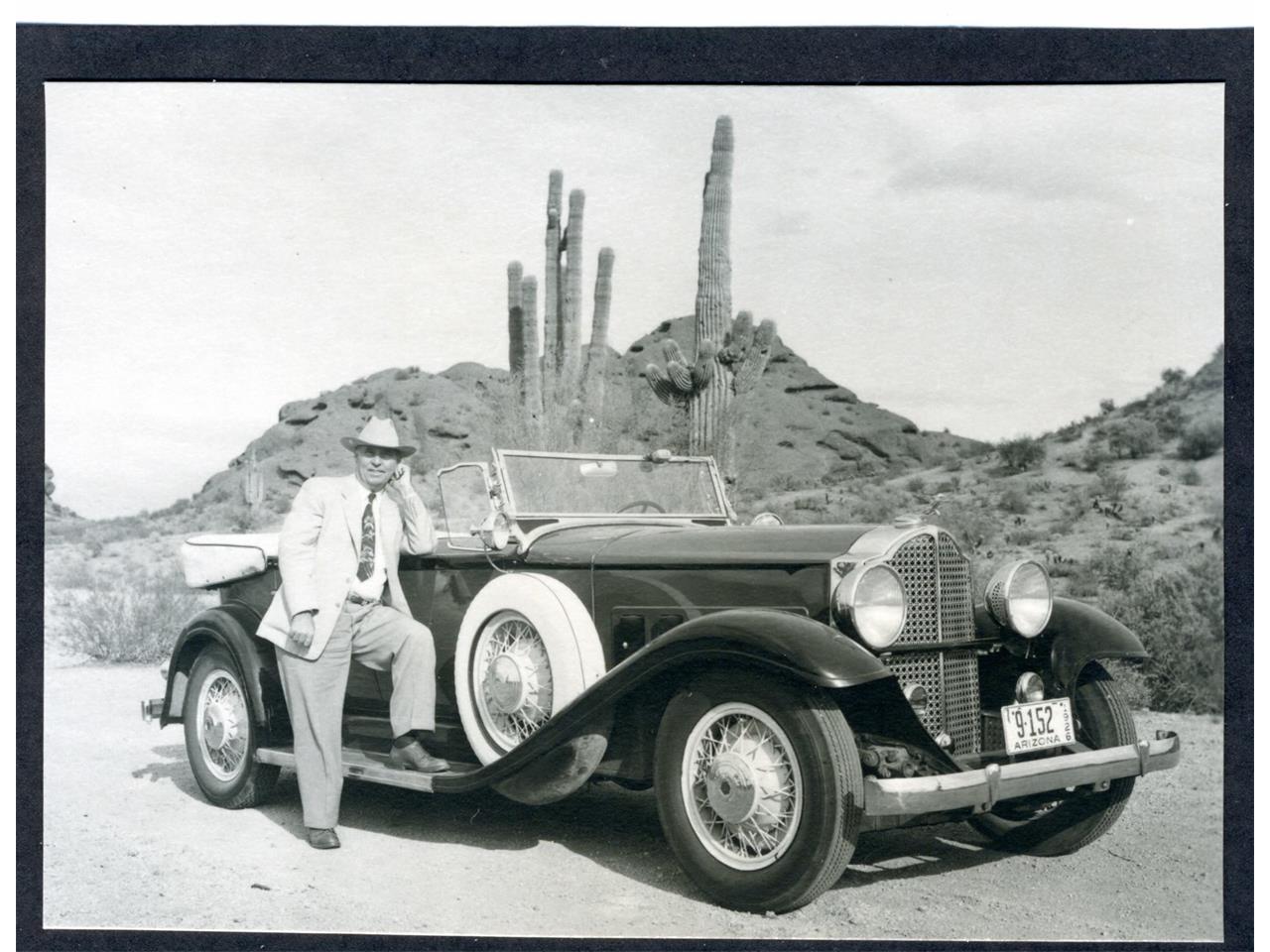 Packard-Phaeton-1932-Burgandy-Black-5