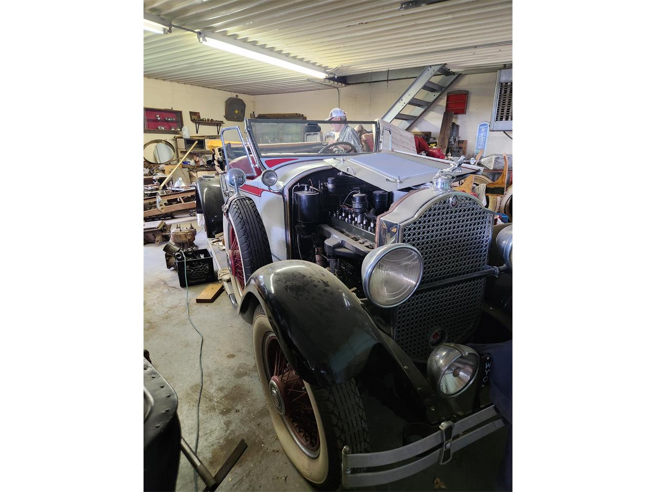 Packard-Roadster-1929-grey-red-11