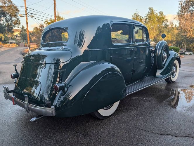 Packard-Sedan-1935-11