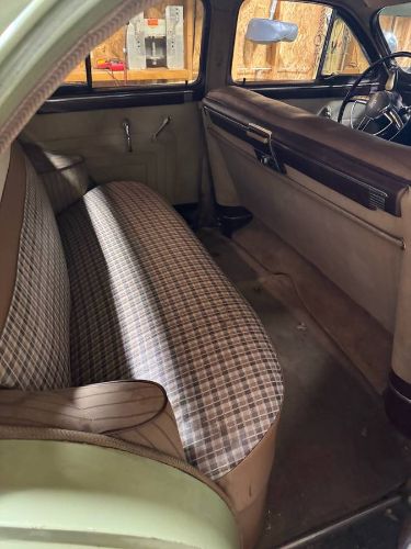 Packard-Sedan-1950-Green-10