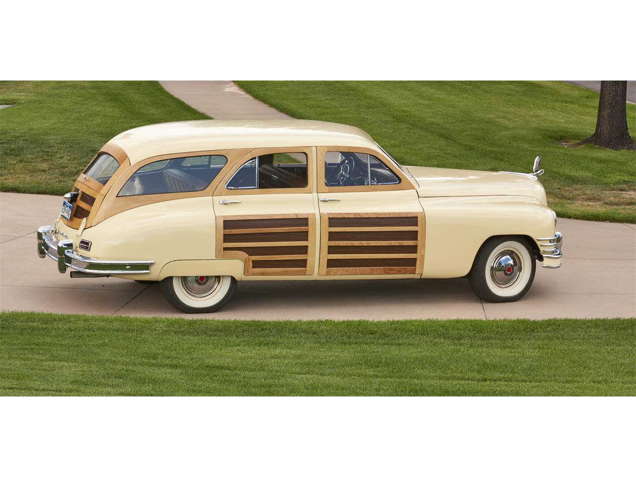 Packard-Woody-wagon-1949-Light-Yellow-Brown-1
