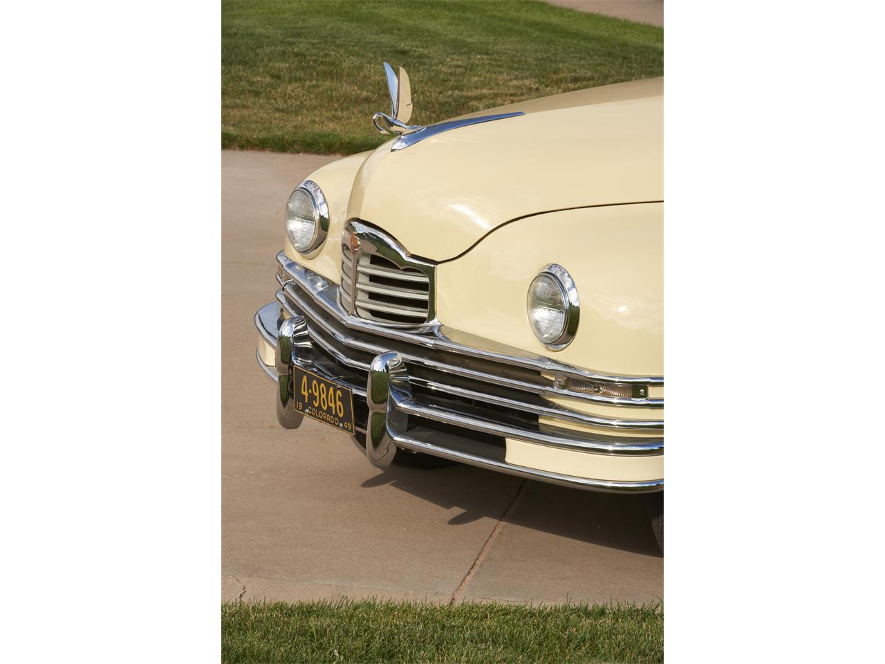 Packard-Woody-wagon-1949-Light-Yellow-Brown-2