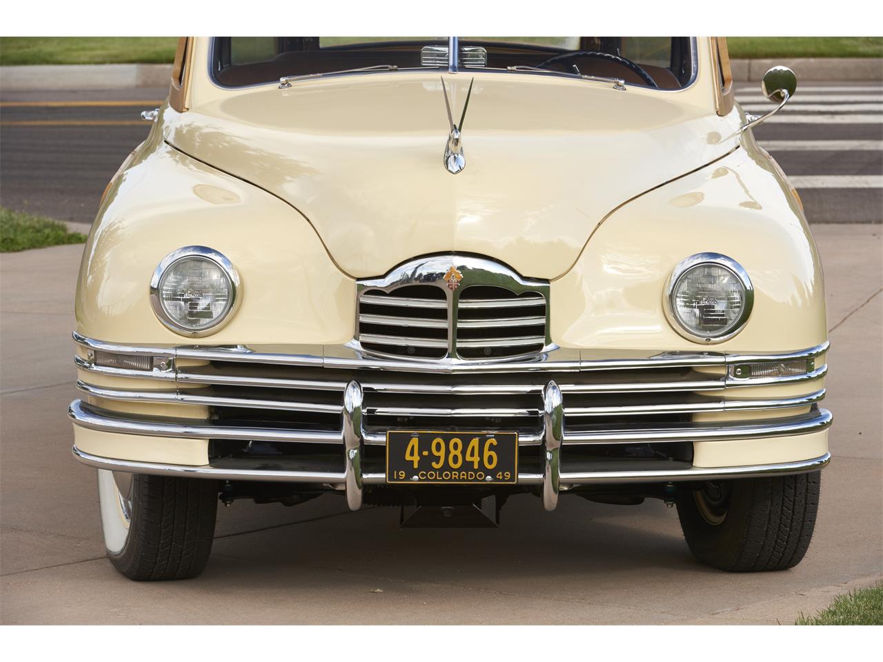 Packard-Woody-wagon-1949-Light-Yellow-Brown-3
