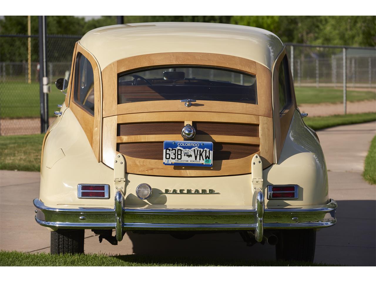 Packard-Woody-wagon-1949-Light-Yellow-Brown-6
