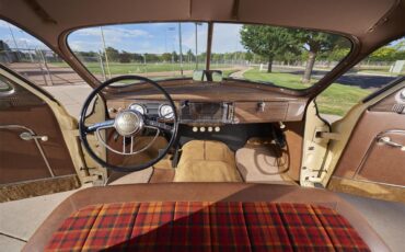 Packard-Woody-wagon-1949-Light-Yellow-Brown-9