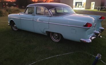 Packard-clipper-deluxe-ii-1954-blue-1