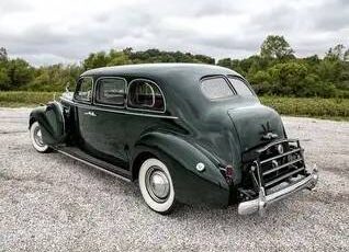 Packard-limousine-1940-2