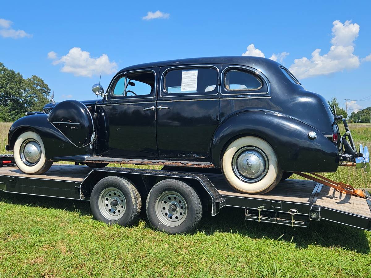Packard-limousine-1940-20