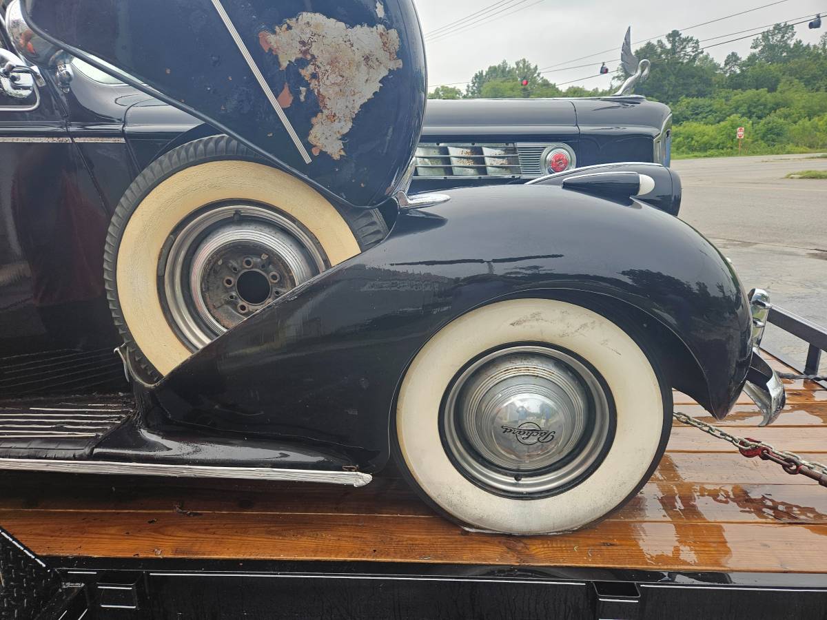 Packard-limousine-1940-22