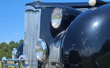 Packard-limousine-1940-4