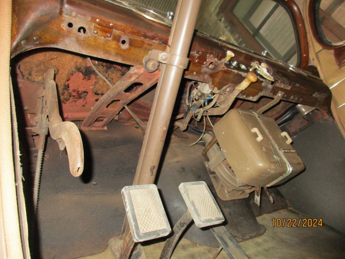 Packard-model-120-1940-16