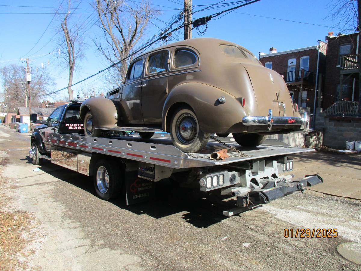 Packard-model-120-1940-19