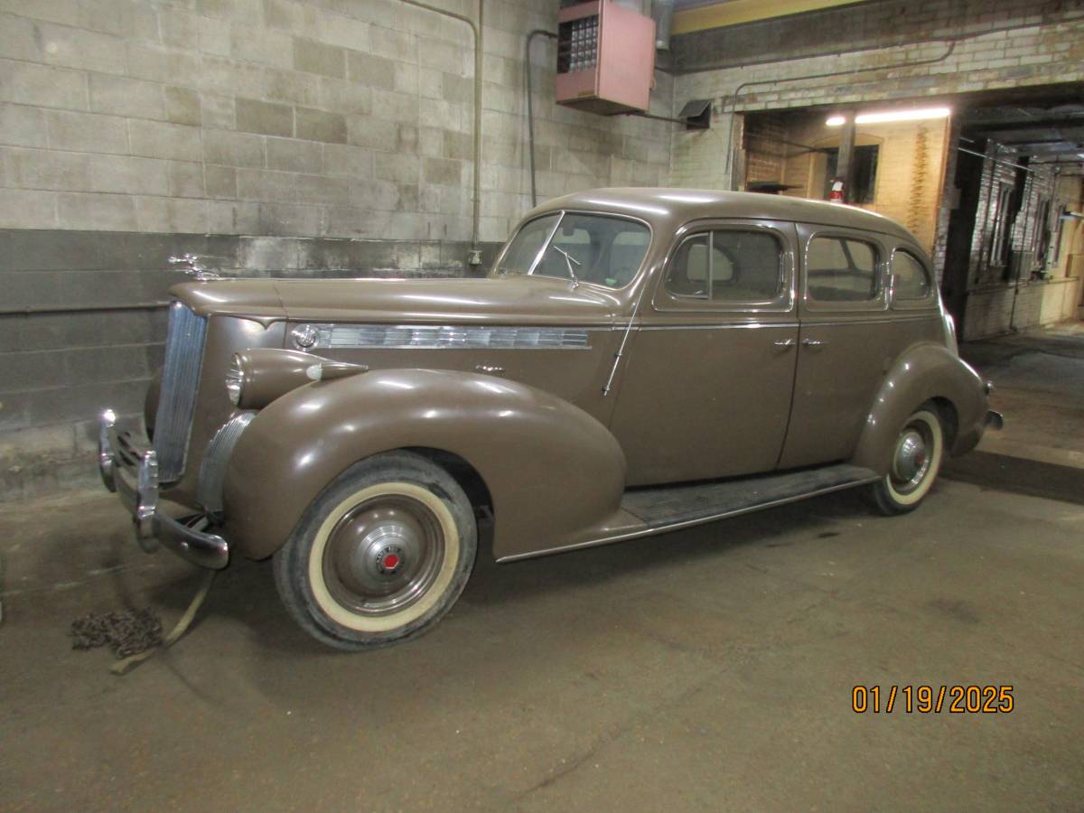 Packard-model-120-1940