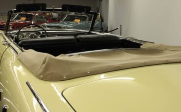 Packard-model-250-1951-yellow-5