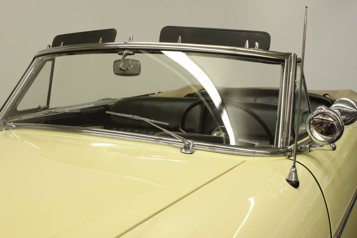 Packard-model-250-1951-yellow-6