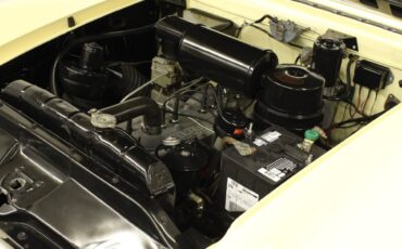Packard-model-250-1951-yellow-8