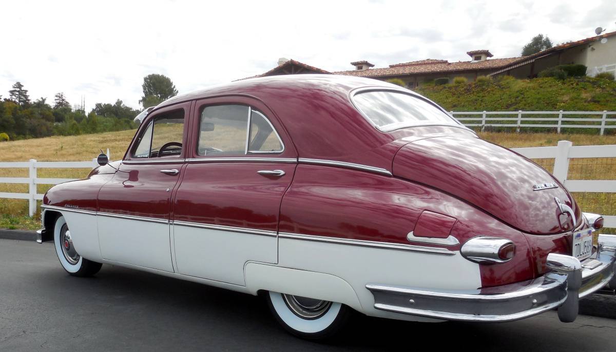 Packard-standard-8-touring-sedan-1949-5