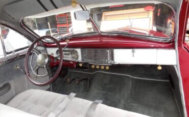 Packard-standard-8-touring-sedan-1949-9