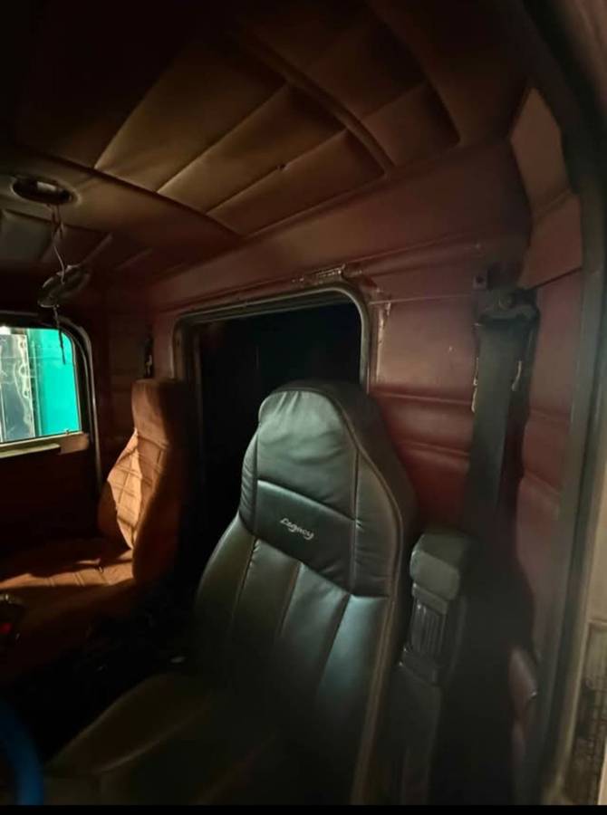 Peterbilt-379-diesel-1993-blue-6