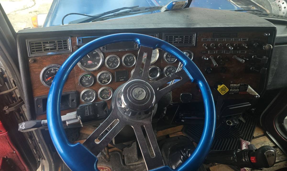 Peterbilt-379-diesel-1993-blue-7