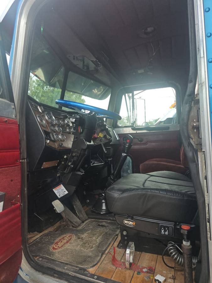 Peterbilt-379-diesel-1993-blue-9