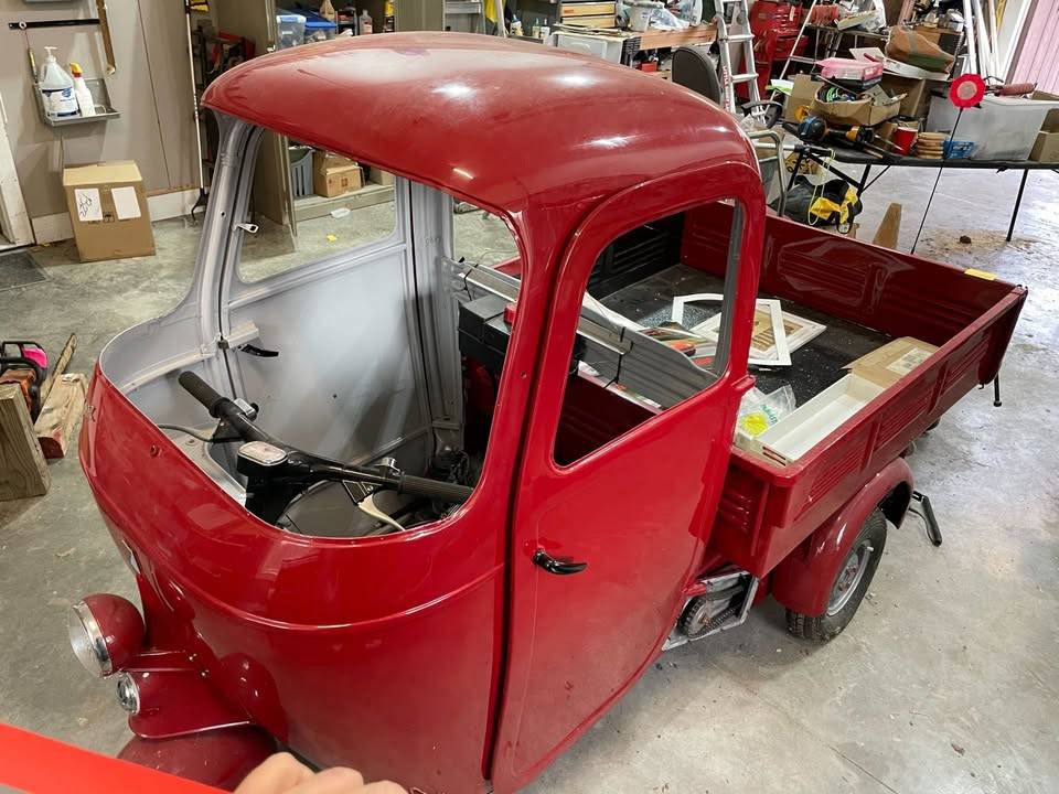 Piaggio-ape-1956-red-2