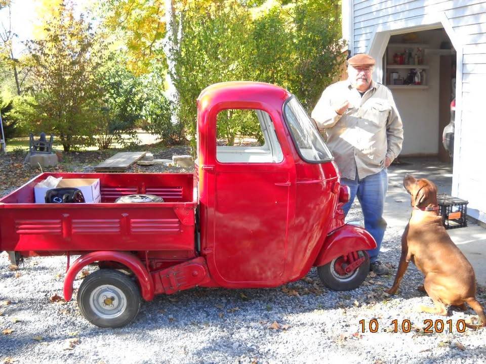 Piaggio-ape-1956-red