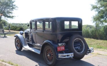 Pierce-arrow-Model-81-1928-Black-Tan-3