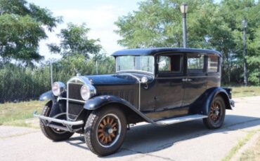 Pierce-arrow-Model-81-1928-Black-Tan