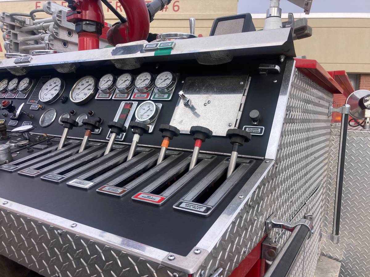 Pierce-fire-engine-diesel-1995-3