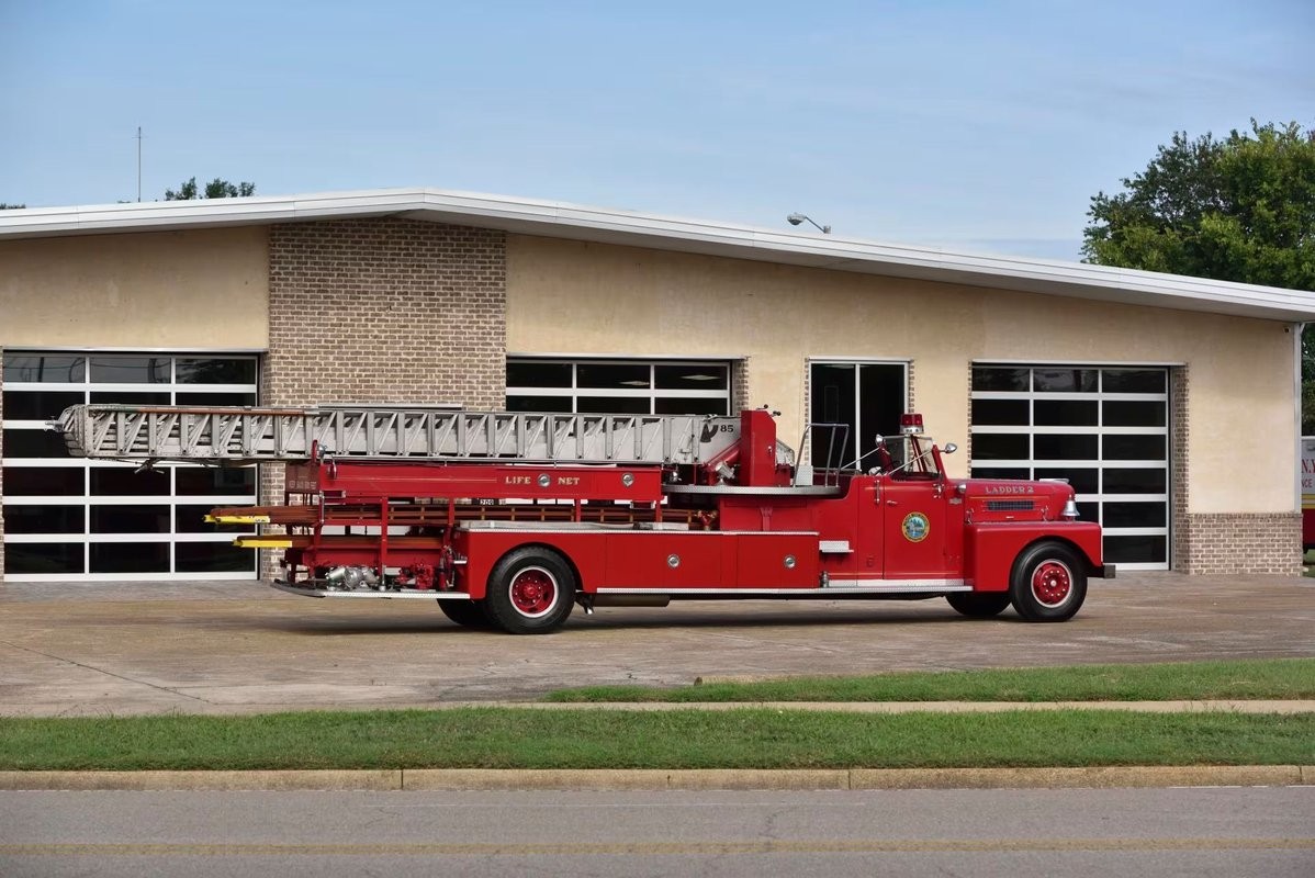 Pirsch-Aerial-Ladder-1960-Other-11