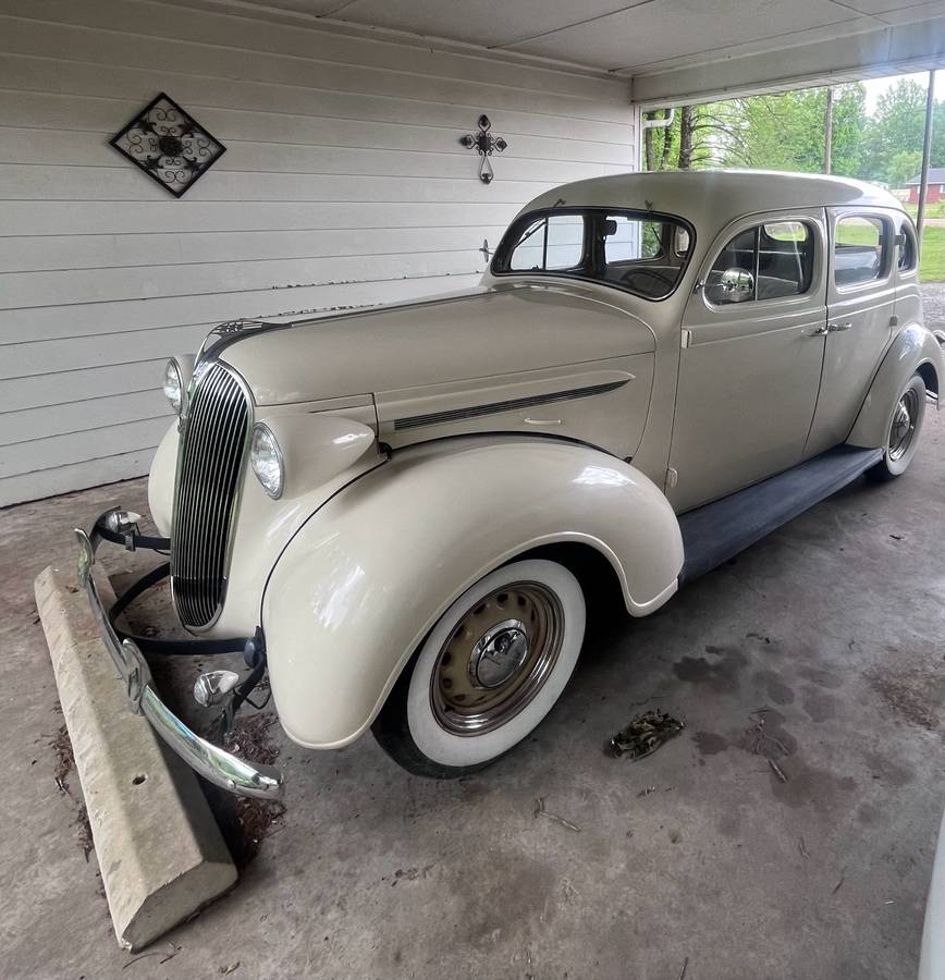 Plymouth-1937-white-1