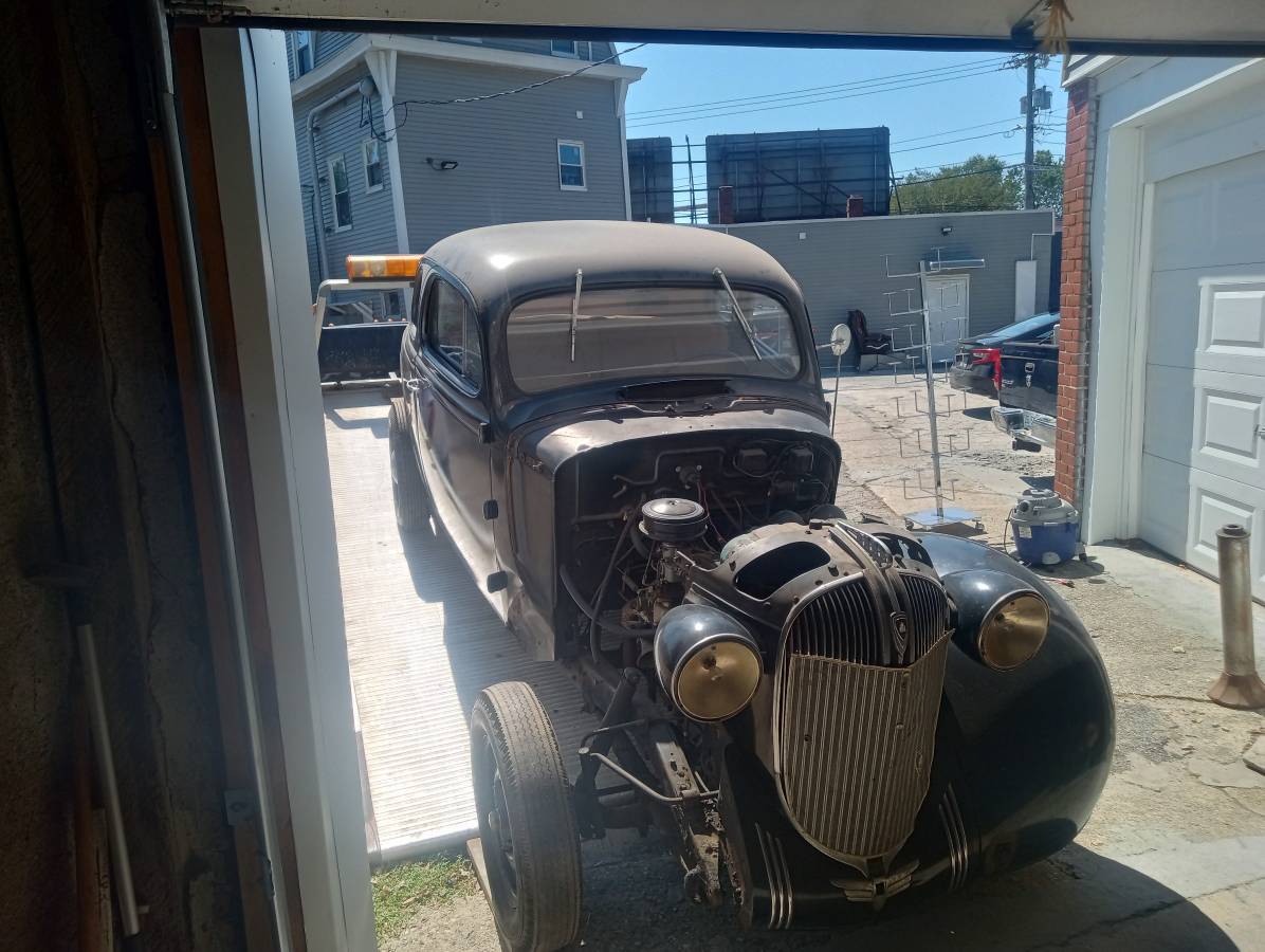 Plymouth-1938-black-11